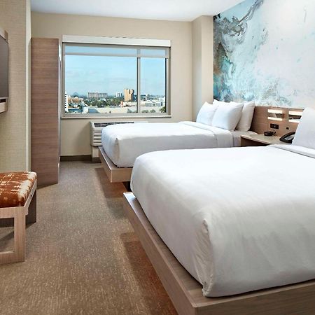 แคมเบรีย โฮเต็ล แอนาไฮม์ - รีสอร์ต แอเรีย Hotel ภายนอก รูปภาพ