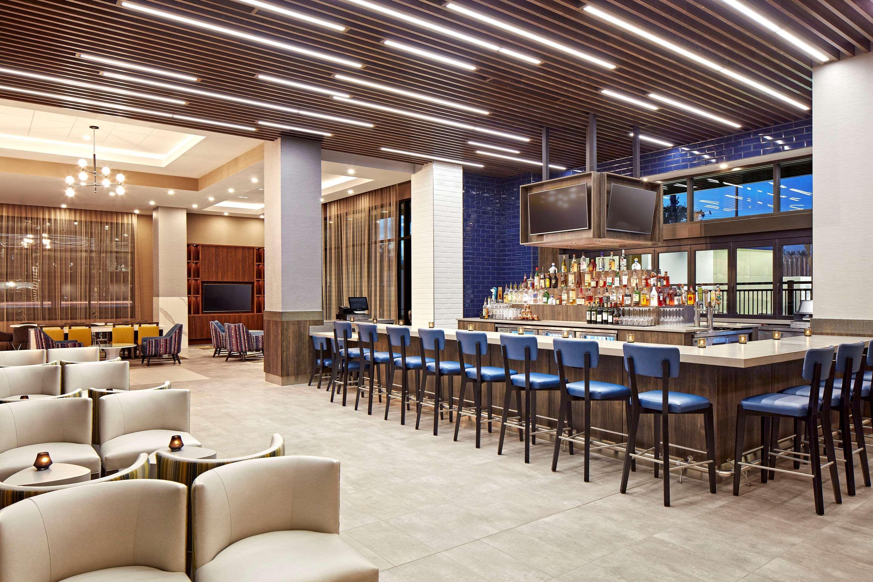 แคมเบรีย โฮเต็ล แอนาไฮม์ - รีสอร์ต แอเรีย Hotel ภายนอก รูปภาพ