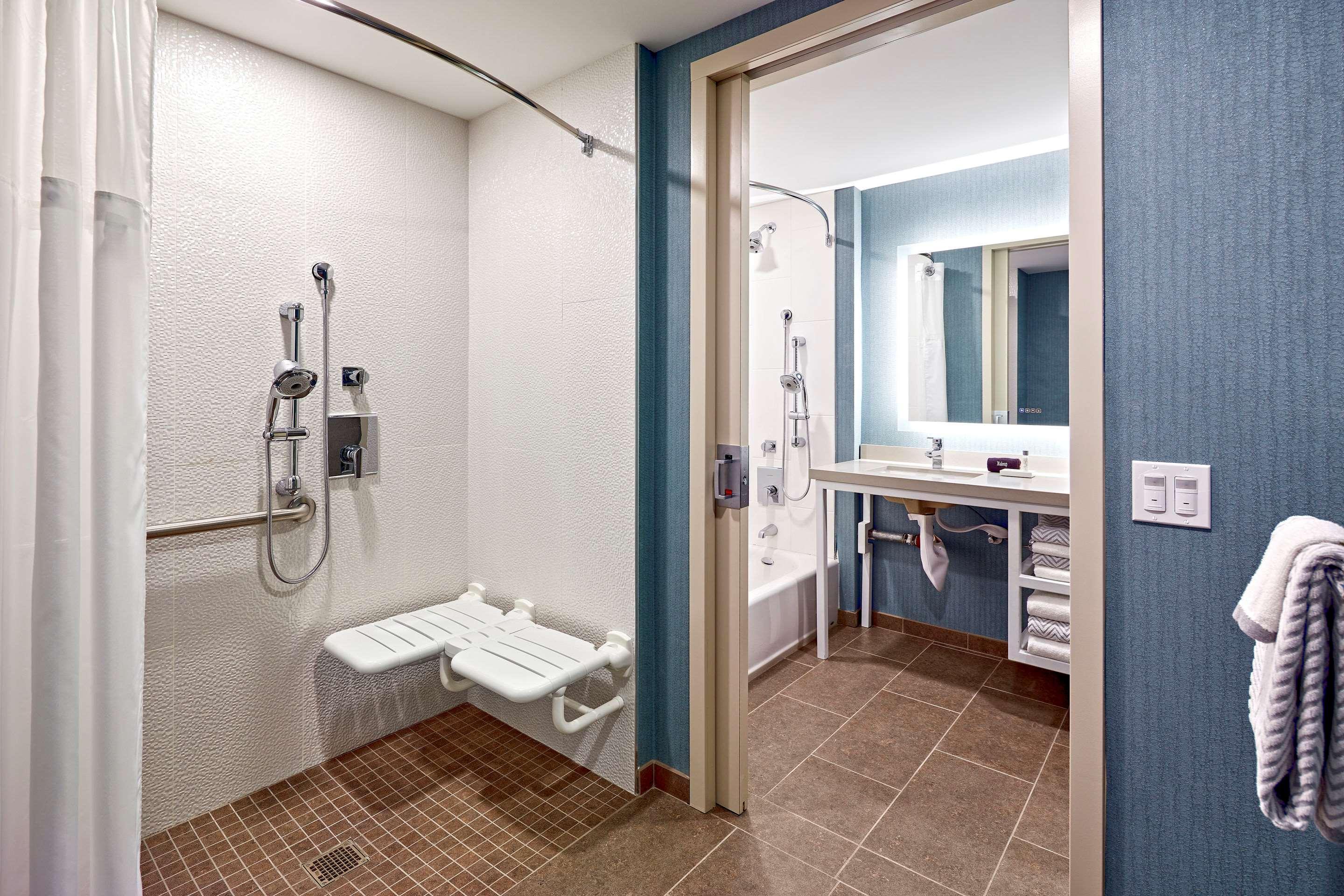 แคมเบรีย โฮเต็ล แอนาไฮม์ - รีสอร์ต แอเรีย Hotel ภายนอก รูปภาพ