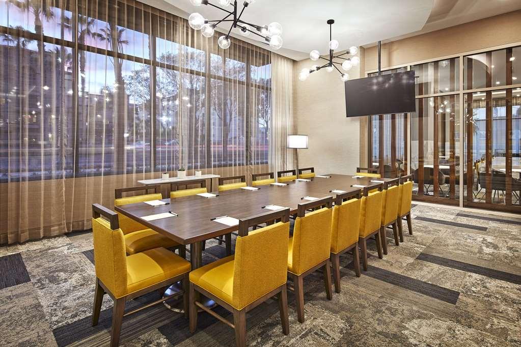 แคมเบรีย โฮเต็ล แอนาไฮม์ - รีสอร์ต แอเรีย Hotel สิ่งอำนวยความสะดวก รูปภาพ