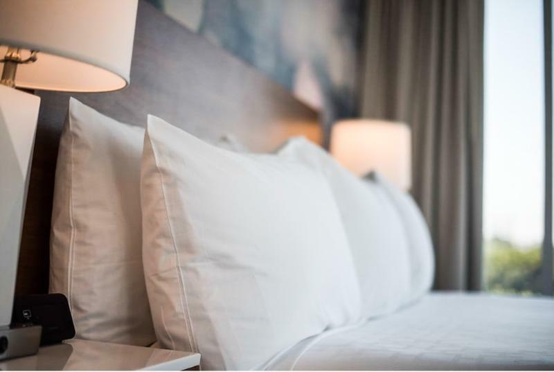 แคมเบรีย โฮเต็ล แอนาไฮม์ - รีสอร์ต แอเรีย Hotel ภายนอก รูปภาพ